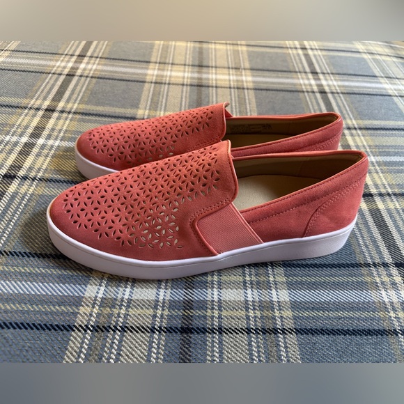 VIONIC Kani Shoes - Picture 1 of 6